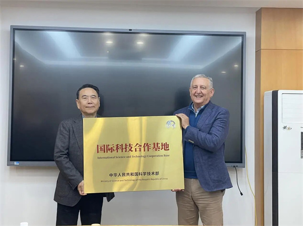 微信图片_2025-11-10_170831_935.jpg 微信图片_2025-11-10_170831_935.jpg