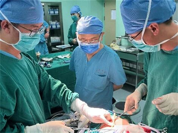西苑医院泌尿科成功完成高难度异位嗜铬细胞瘤切除术