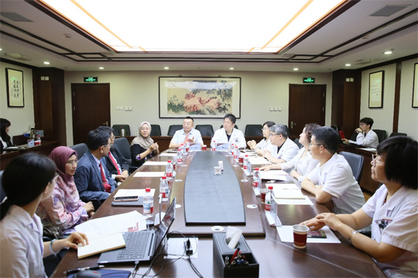 印度尼西亚布拉维贾亚大学医学院代表团到访西苑医院